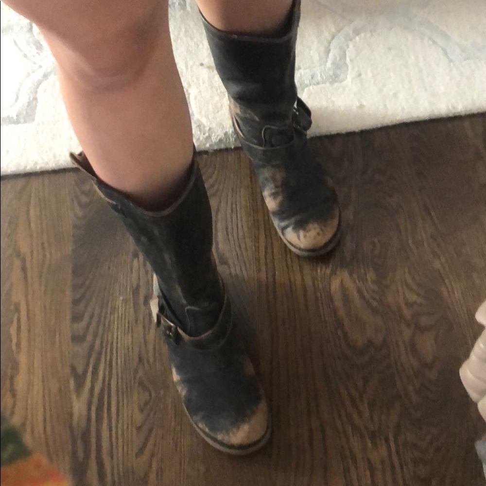 Distressed black leather boots!